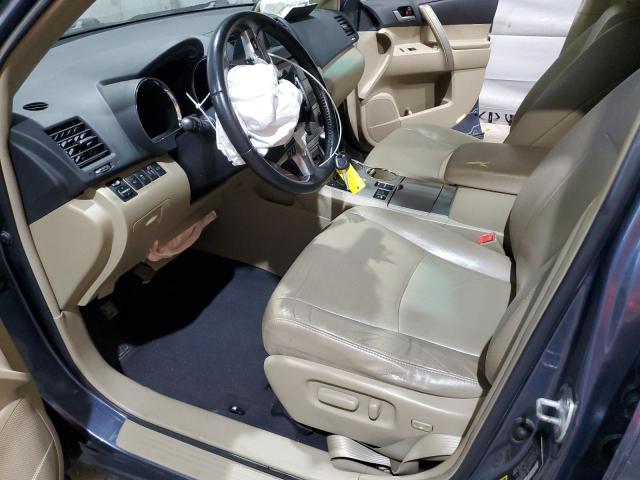 5TDBK3EH8CS121105 - 2012 TOYOTA HIGHLANDER BASE BLUE photo 7