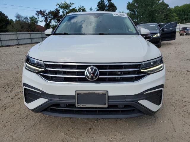 3VV3B7AX1NM090924 - 2022 VOLKSWAGEN TIGUAN SE WHITE photo 5