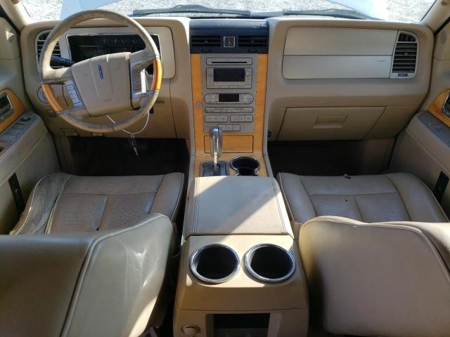 5LMFU28548LJ10059 - 2008 LINCOLN NAVIGATOR ბეჟი ფოტო 8
