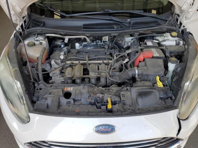 3FADP4BJ4JM113450 - 2018 FORD FIESTA SE Weiß Foto 11