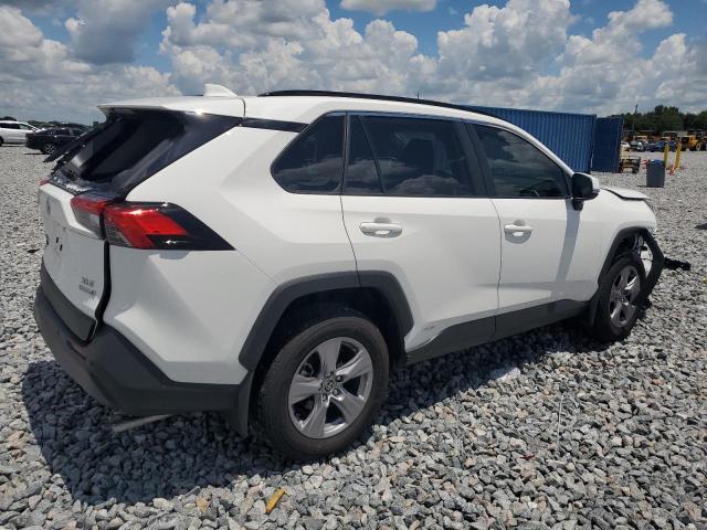 JTMRWRFV8RD264117 - 2024 TOYOTA RAV4 XLE WHITE photo 3