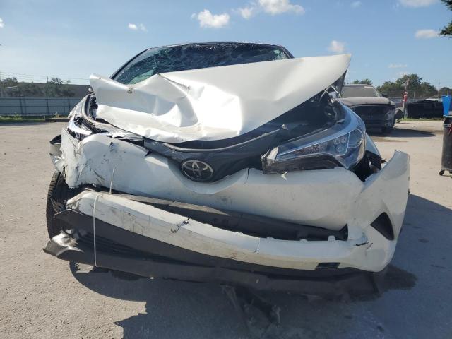 JTNKHMBX3K1056882 - 2019 TOYOTA C-HR XLE WHITE photo 5