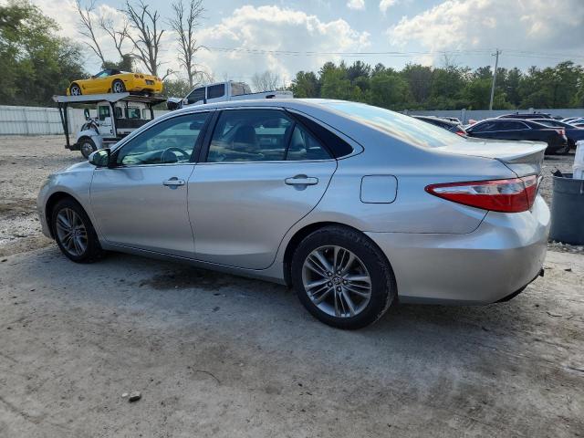 4T1BF1FK7HU748976 - 2017 TOYOTA CAMRY LE GRAY photo 2