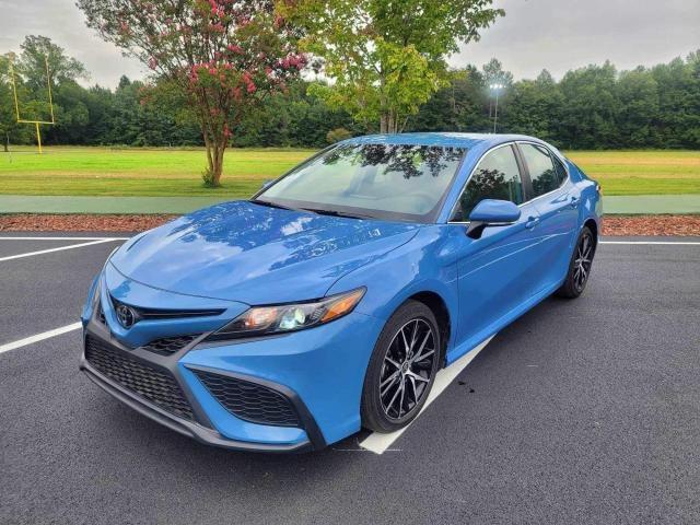 4T1G11AK8PU089008 - 2023 TOYOTA CAMRY SE NIGHT SHADE BLUE photo 2