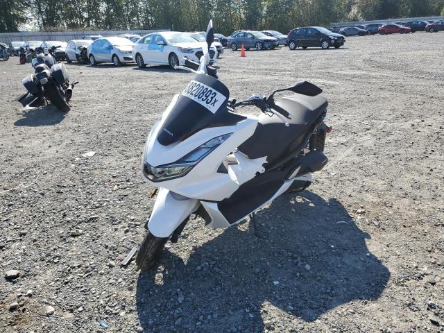 RLHKF4710NY100816 - 2022 HONDA PCX 150 A WHITE photo 2