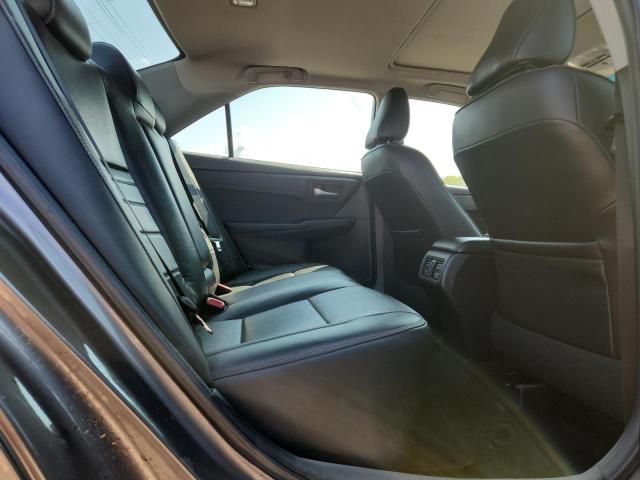 4T1BF1FK4HU633655 - 2017 TOYOTA CAMRY LE GRAY photo 10