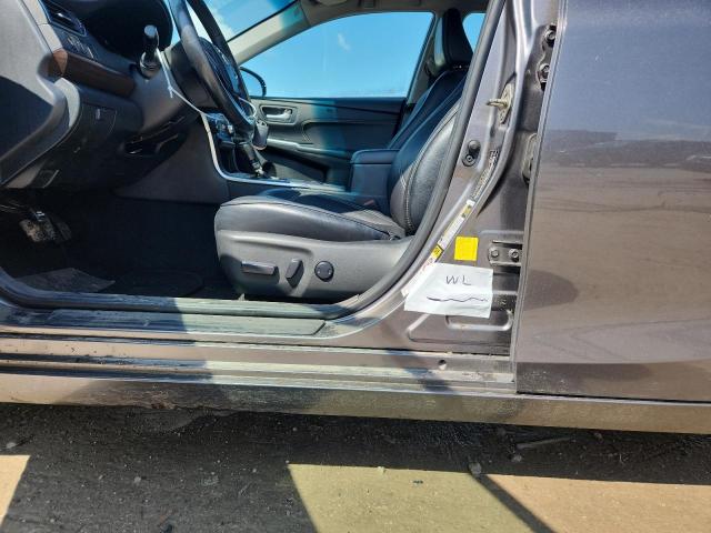 4T1BF1FK4HU633655 - 2017 TOYOTA CAMRY LE GRAY photo 12