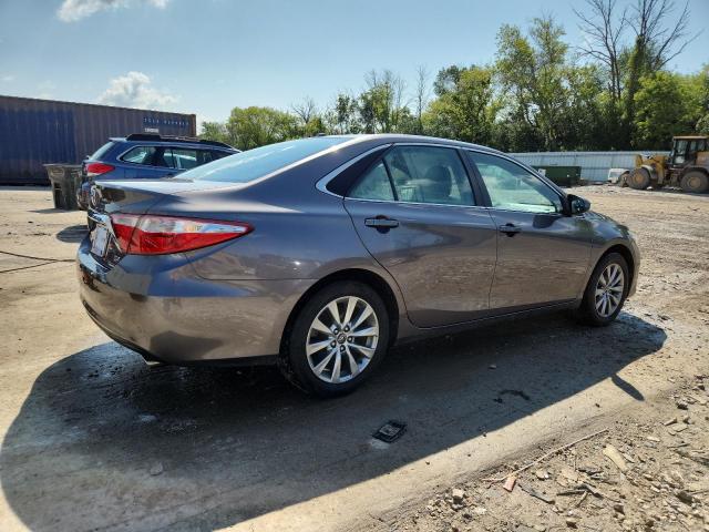 4T1BF1FK4HU633655 - 2017 TOYOTA CAMRY LE GRAY photo 3