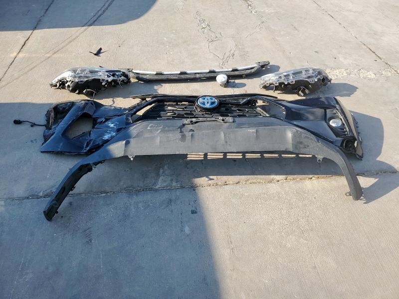 4T3RWRFV9MU020276 - 2021 TOYOTA RAV4 XLE BLACK photo 13