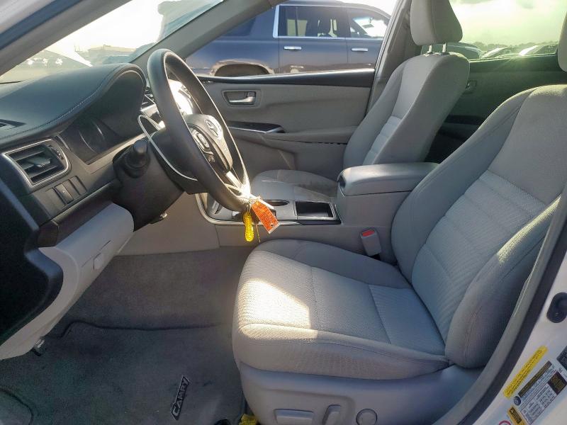 4T1BF1FK4HU421984 - 2017 TOYOTA CAMRY LE WHITE photo 7