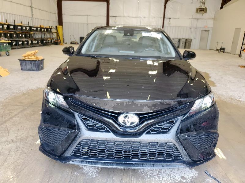 4T1G11AK6RU851268 - 2024 TOYOTA CAMRY SE NIGHT SHADE BLACK photo 5