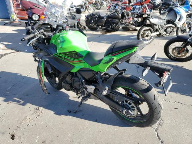 ML5EXER12PDA81299 - 2023 KAWASAKI EX650 R Verde foto 3