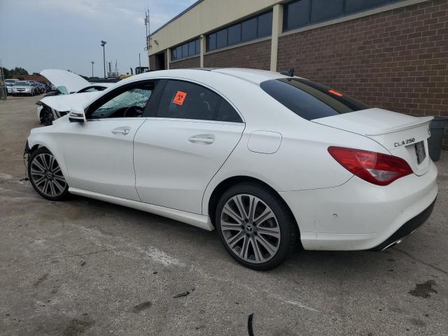 WDDSJ4GB8JN637815 - 2018 MERCEDES-BENZ CLA 250 4MATIC WHITE photo 2