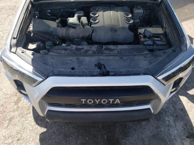 JTEBU5JR9K5615610 - 2019 TOYOTA 4RUNNER SR5 SILVER photo 11