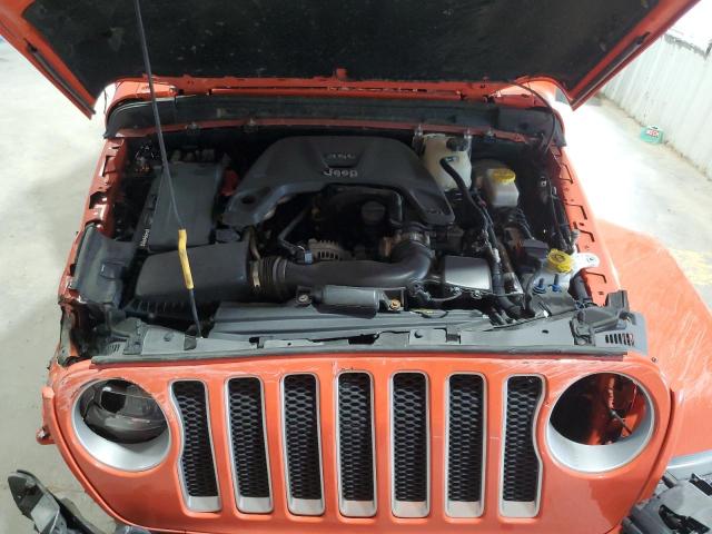 1C4HJXEG4JW234266 - 2018 JEEP WRANGLER U SAHARA Նարնջագույն լուսանկար 11