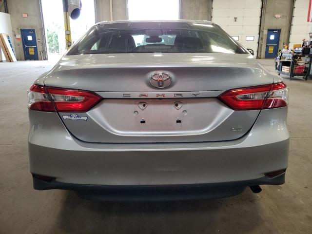 JTNB11HK0J3023257 - 2018 TOYOTA CAMRY L 银色 照片 6