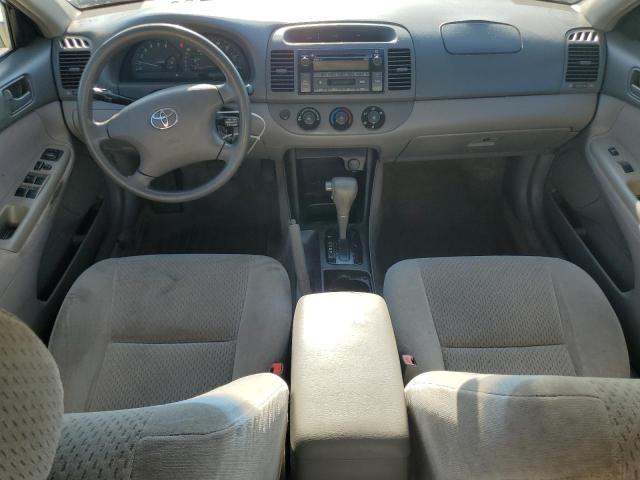 4T1BE32K52U070028 - 2002 TOYOTA CAMRY LE 银色 照片 8