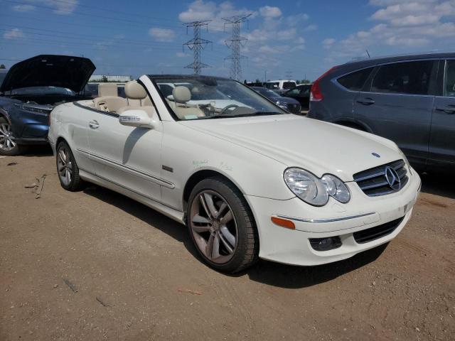 WDBTK56F68F255579 - 2008 MERCEDES-BENZ CLK 350 WHITE photo 4