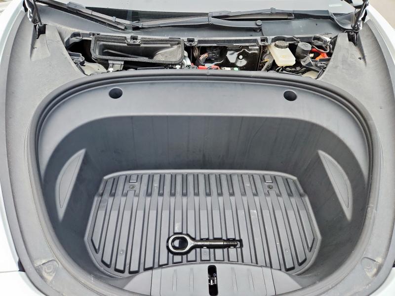 5YJ3E1EA9PF503429 - 2023 TESLA MODEL 3 أبيض صورة 11