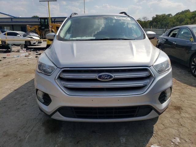 1FMCU0GD9JUC01993 - 2018 FORD ESCAPE SE GRAY photo 5