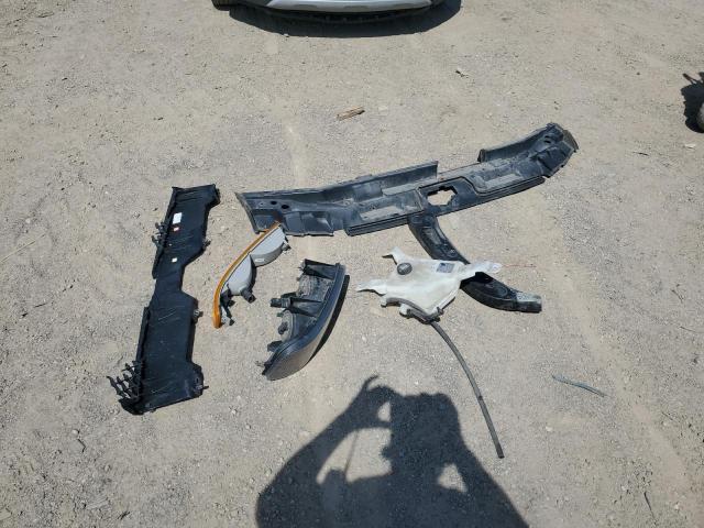 1GCWGAFP3J1333773 - 2018 CHEVROLET EXPRESS G2500 WHITE photo 13