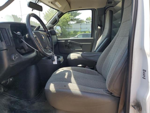 1GCWGAFP3J1333773 - 2018 CHEVROLET EXPRESS G2500 WHITE photo 7