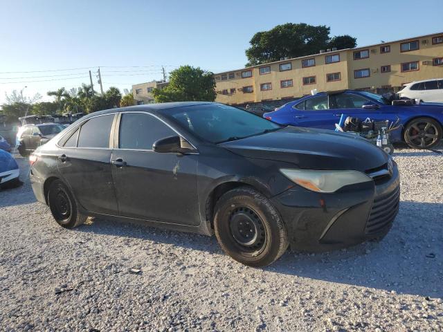 4T4BF1FKXFR484171 - 2015 TOYOTA CAMRY LE BLACK photo 4