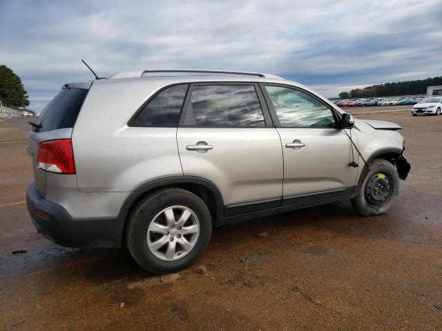 5XYKT3A62CG293578 - 2012 KIA SORENTO BASE SILVER photo 3