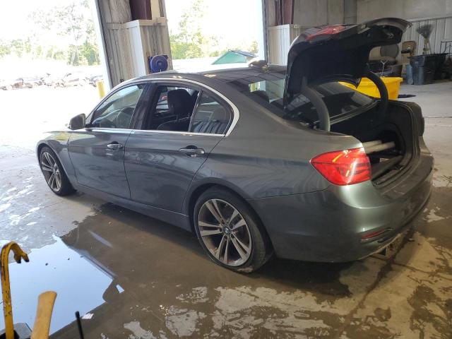 WBA8D9C59JEM32705 - 2018 BMW 330 XI ნაცრისფერი ფოტო 2