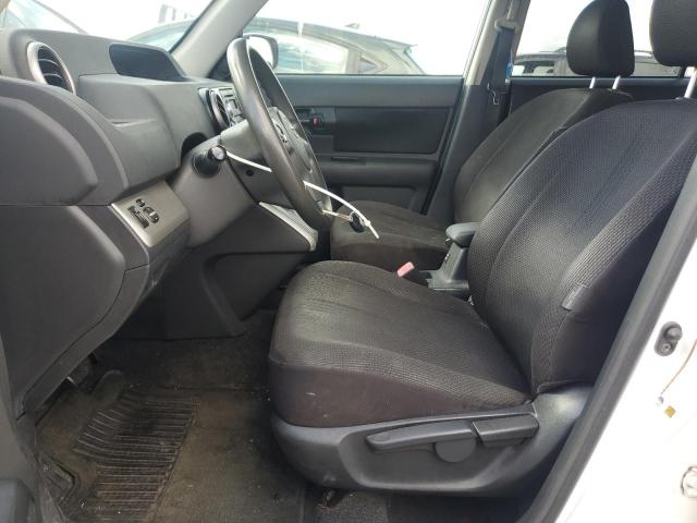 JTLZE4FEXA1113439 - 2010 TOYOTA SCION XB WHITE photo 7