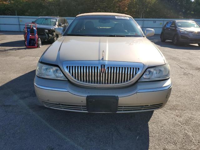 1LNHM81W24Y687512 - 2004 LINCOLN TOWN CAR EXECUTIVE TAN photo 5