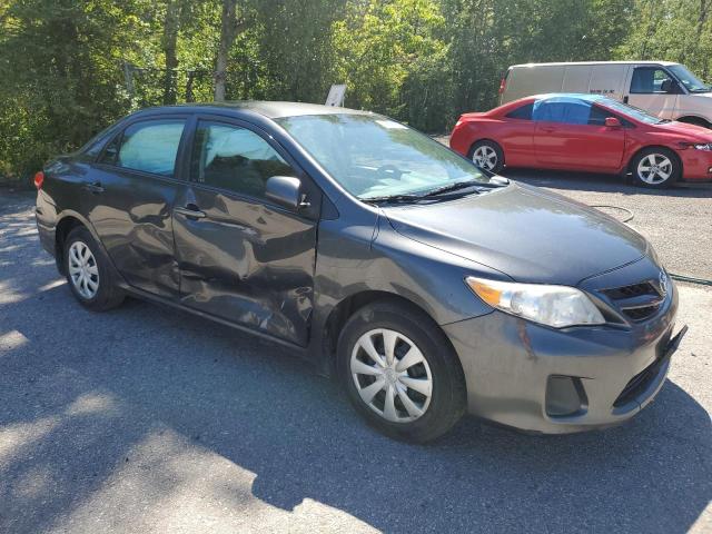 2T1BU4EE4DC073263 - 2013 TOYOTA COROLLA BASE Grau Foto 4