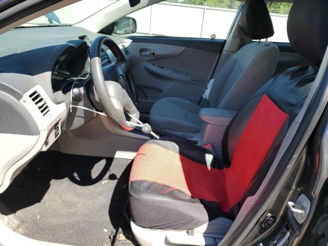 2T1BU4EE4DC073263 - 2013 TOYOTA COROLLA BASE Grau Foto 7