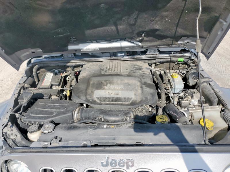 1C4HJWEG3HL689227 - 2017 JEEP WRANGLER U SAHARA 银色 照片 12