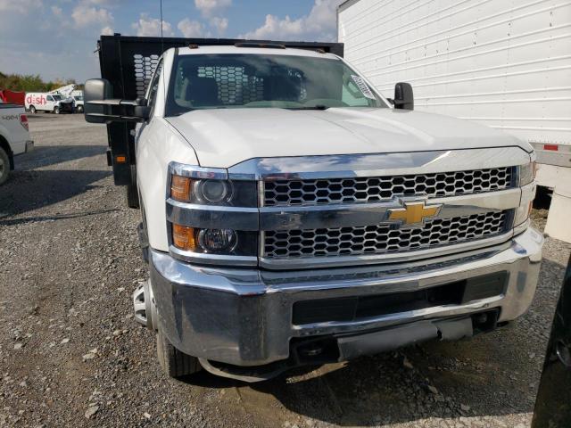 1GB3CVCG2KF165482 - 2019 CHEVROLET SILVERADO C3500 WHITE photo 5