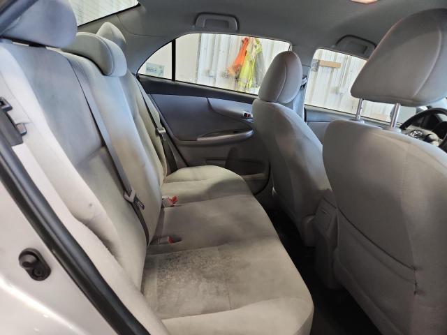 5YFBU4EE5DP219931 - 2013 TOYOTA COROLLA BASE Сріблястий фото 10