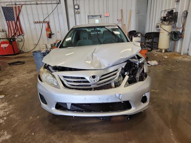 5YFBU4EE5DP219931 - 2013 TOYOTA COROLLA BASE Сріблястий фото 5