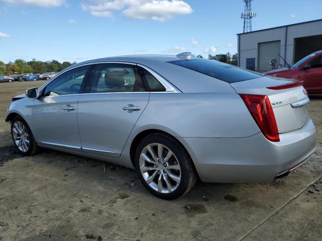 2G61M5S31H9113750 - 2017 CADILLAC XTS LUXURY SILVER photo 2