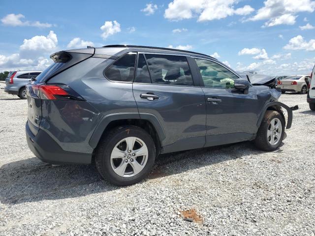 JTMP1RFV2MD075879 - 2021 TOYOTA RAV4 XLE GRAY photo 3