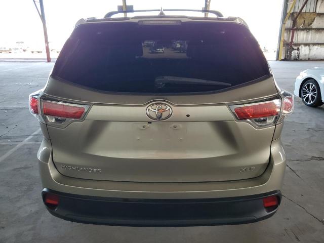 5TDKKRFH5FS119821 - 2015 TOYOTA HIGHLANDER XLE CREAM photo 6