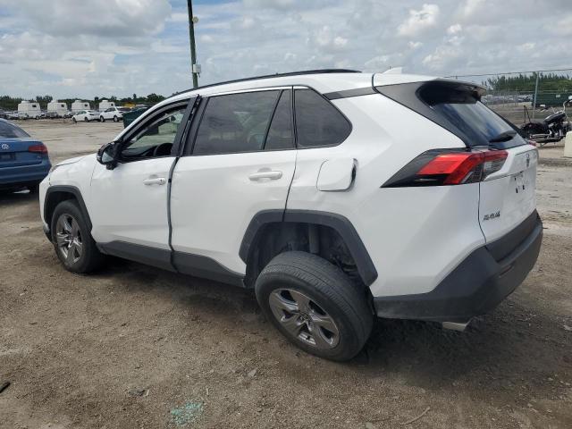 2T3W1RFV9NC191307 - 2022 TOYOTA RAV4 XLE WHITE photo 2