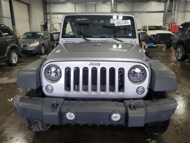 1C4BJWDG1JL812956 - 2018 JEEP WRANGLER U SPORT SILVER photo 5