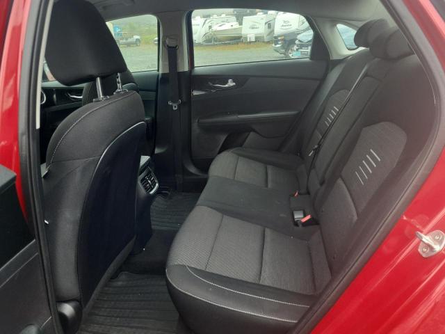 3KPF54ADXLE161133 - 2020 KIA FORTE EX RED photo 10