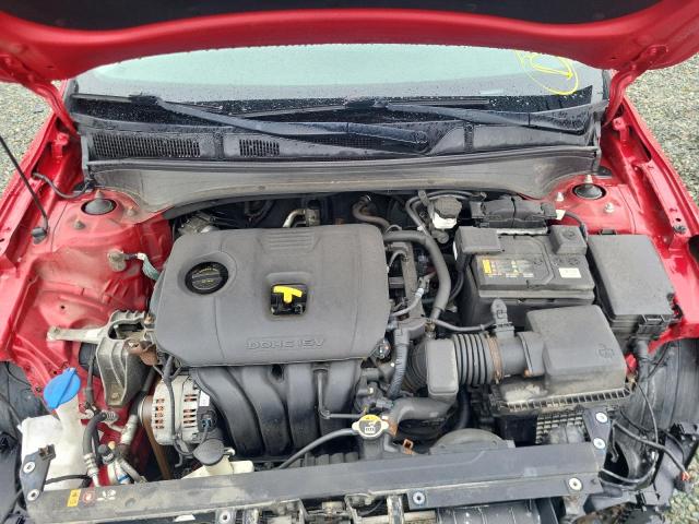 3KPF54ADXLE161133 - 2020 KIA FORTE EX RED photo 11