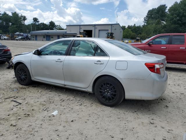 4T4BF1FK8CR218644 - 2012 TOYOTA CAMRY BASE SILVER photo 2