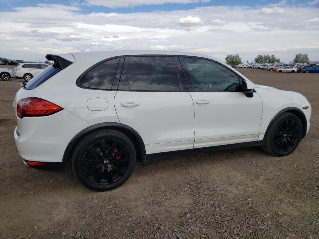 WP1AB2A26DLA84810 - 2013 PORSCHE CAYENNE S WHITE photo 3