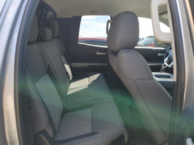 5TFUW5F14FX488916 - 2015 TOYOTA TUNDRA DOUBLE CAB SR/SR5 SILVER photo 10