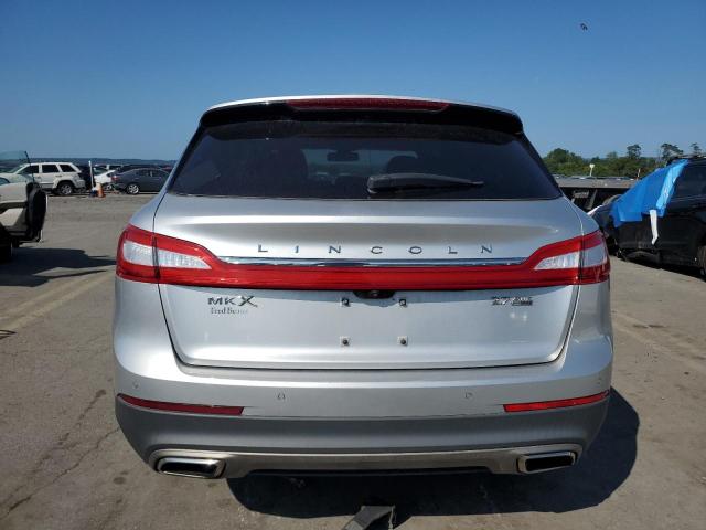2LMTJ8LP3GBL60468 - 2016 LINCOLN MKX RESERVE SILVER photo 6
