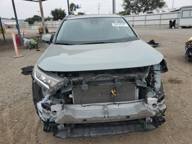 2T3W1RFV9MW163973 - 2021 TOYOTA RAV4 XLE GRAY photo 5