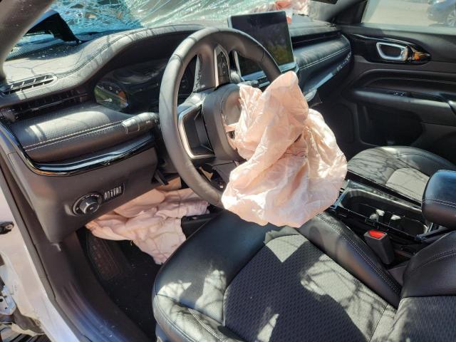 3C4NJDBB1NT194489 - 2022 JEEP COMPASS LATITUDE WHITE photo 8